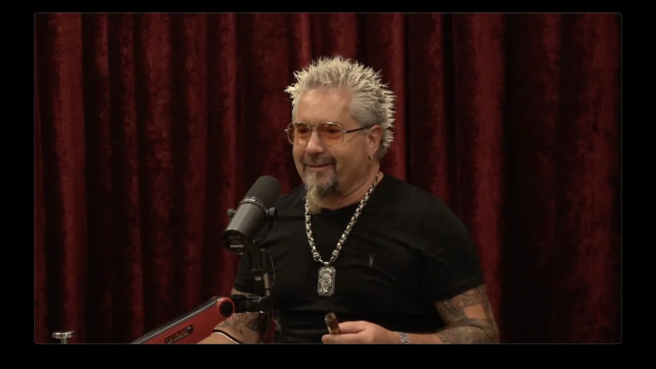 Joe Rogan Experience #2323 - Guy Fieri